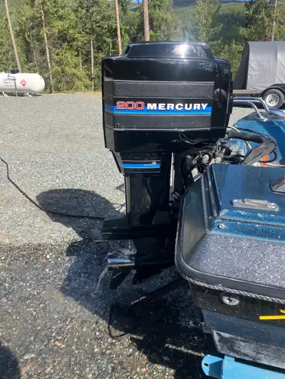 Very clean/low hours 1983 Mercury 2.4L Outboard, first year "prop rated" 200 hp, Carbureted, require...