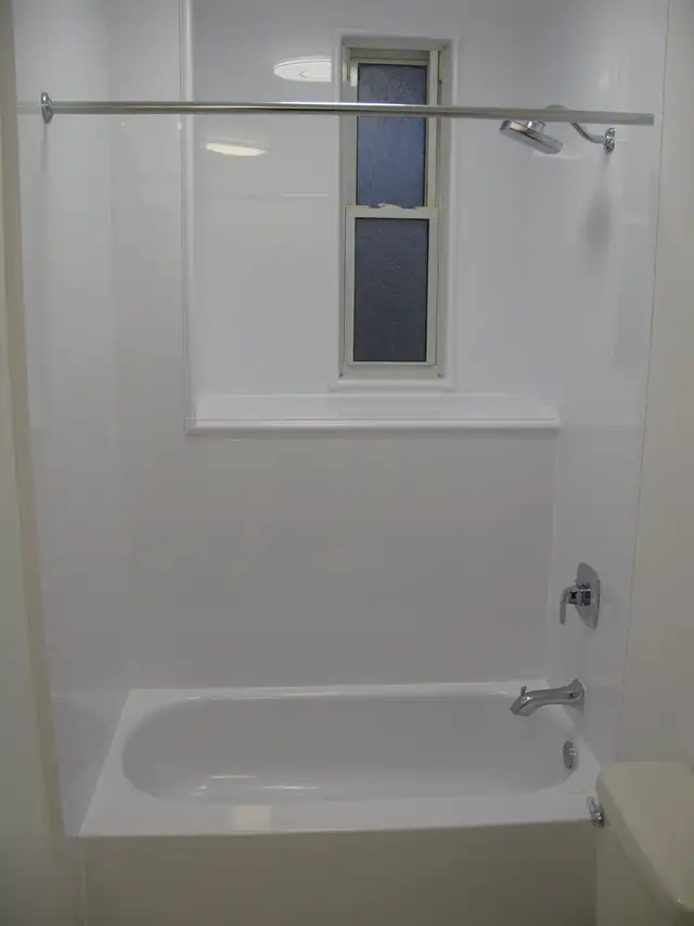 4.5 RENOVATED – Available November 1, 2025 Washer/Dryer63882289296385124