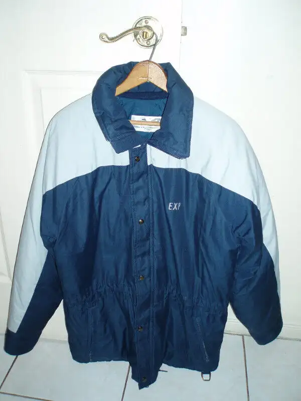 Jackets for Men / Boys & Women / Girls in Multi-item in City of Toronto - Image 4