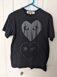 Large Comme Des Garçons CDG t-shirt / double heart logo shirt