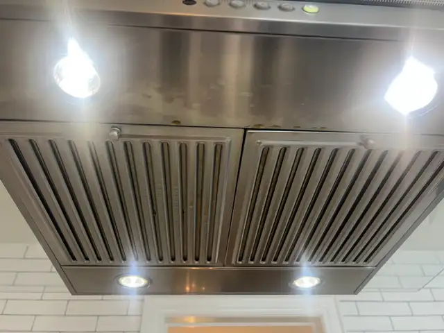 Faber 36” Island Range Hood – Stainless Steel Glass (600 CFM)” in Stoves, Ovens & Ranges in Markham / York Region - Image 5