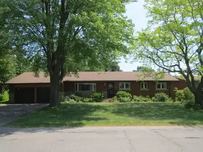 This bright and clean house on a tree-lined street offers 5 bedrooms, 2 FULL bathrooms (one brand-ne...