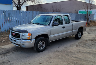 2004 GMC Sierra 4X4 Extended Cab (Salvage Truck)