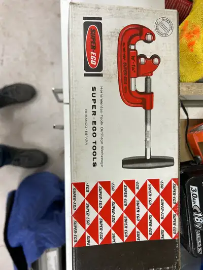Selling a brand new, never-used Super-Ego Tools Heavy Duty Pipe and Tubing Cutter. Manufactured in D...