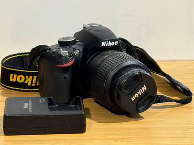 Nikon D3200 Digital SLR with 18-55mm DX Vibration Reduction Zoom in Cameras & Camcorders in Charlottetown
