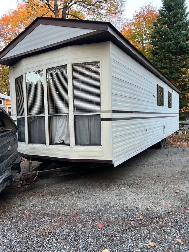 10 park models 40’’ tiny homes camper trailers living house bu in Other in Barrie - Image 4