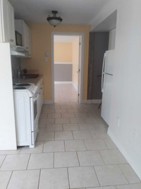 1 BEDROOM basement suit newly renovated available...immediately 