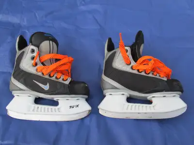 Nike Flexlite 2 Hockey Skates Boys Size 10 D US Excellent, View more