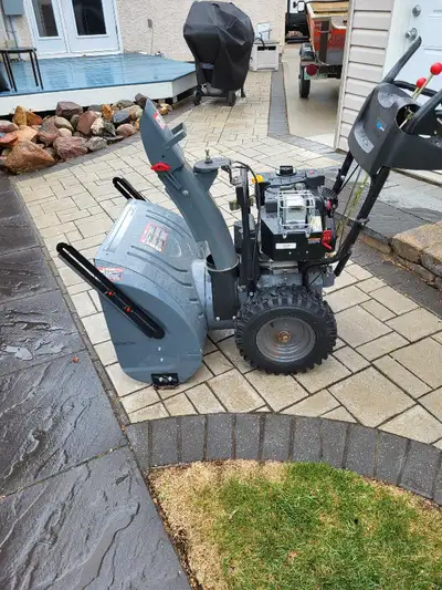 Murray 27" snowblower, View more