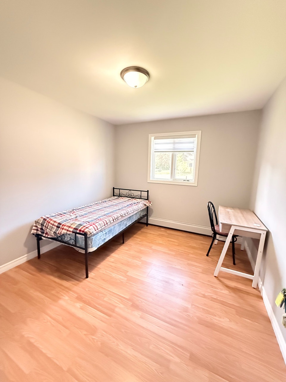All utilities included -one bedroom room for rent 1