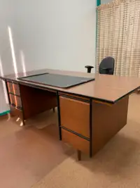 Table de bureau professionnelle