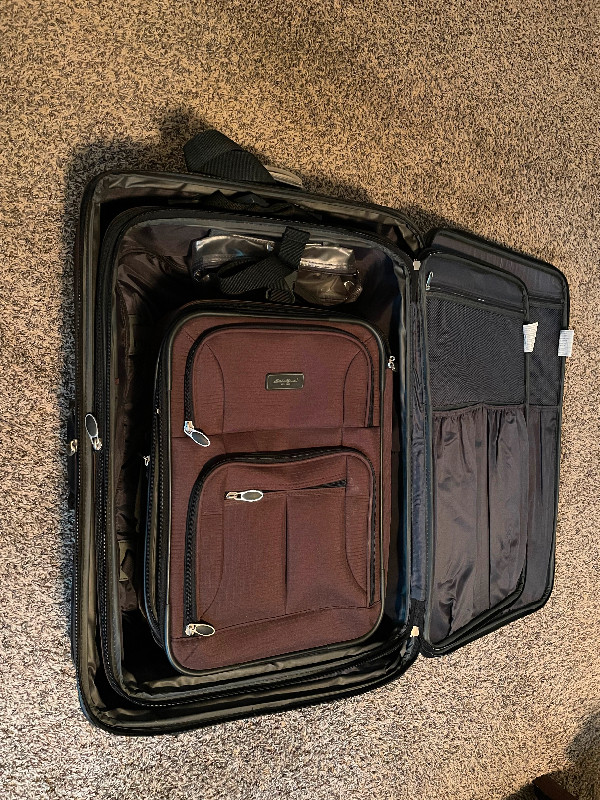 Luggage in Other in Saskatoon - Image 3