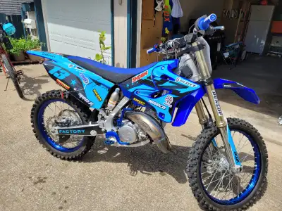2018 Yamaha yz125 2 stroke fmf platinum pipe with pro circuit shorty exhaust only 100 hours on bike...