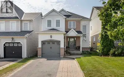 Full 3-Bedroom House with Basement & Backyard – Pinecrest,Oshawa