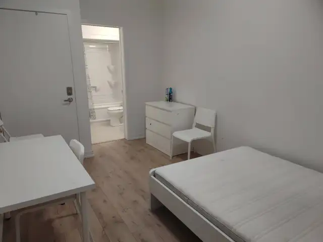 One bedroom with Ensuite 4 pcs bathroom for rent near UOIT in Room Rentals & Roommates in Oshawa / Durham Region - Image 2