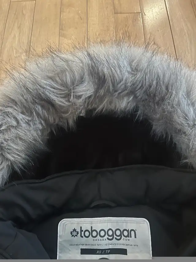 Toboggan Winter XS Puff jacket with down in Women's - Tops & Outerwear in Laval / North Shore - Image 6