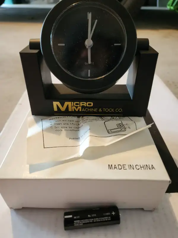 Desk clock in Home Décor & Accents in Markham / York Region - Image 4