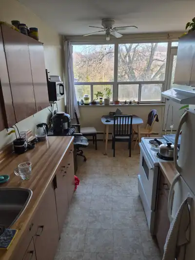 The room/apartment is 10 min from McMaster campus and 5 min from a Fortinoes. Located at 409 whitney...