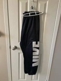 Nike men’s THERMAL-FIT pants size L-XL