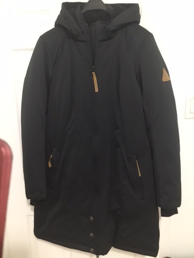 Peu porté, car changement de poids rapide. Voir photos pour plus de détails. Fabriqué au Canada, trè...