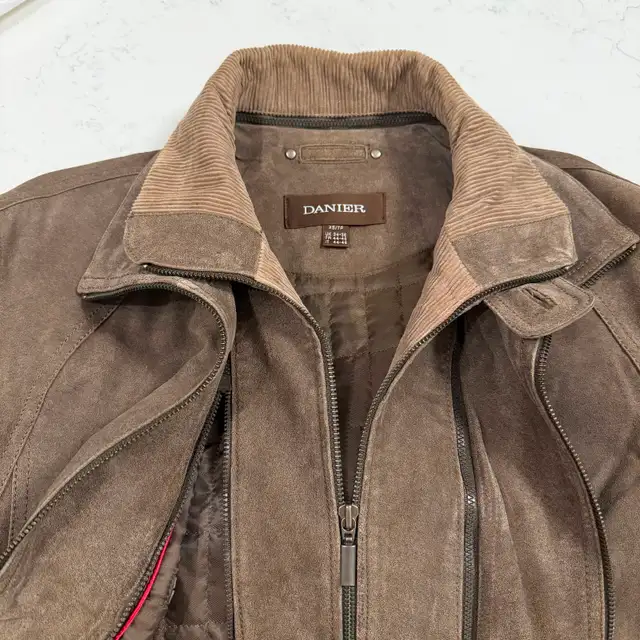 New Danier Mens Suede Jacket in Men's in City of Toronto - Image 10