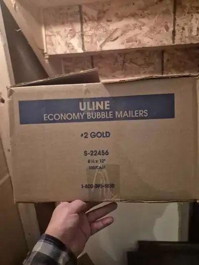 Uline Gold Bubble Mailers #2 (8.5 x 11) box of 100, View more