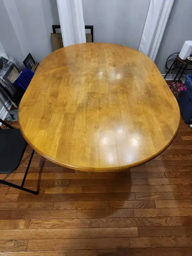 Wooden Dining Table in Dining Tables & Sets in City of Toronto - Image 3