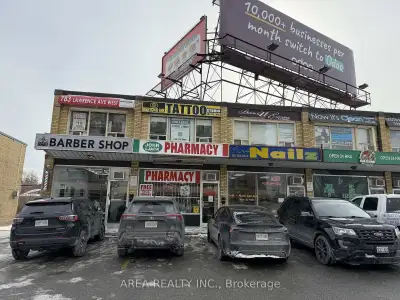 Great opportunity for retail/office space located on second floor of a small plaza at bustling Duffe...