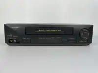 Video Cassette Player/Recorde r  SHARP VC-A420 VCR