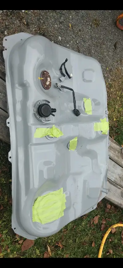 Brand new tank that will fit 01, 02, 03 Highlanders and some Lexus model SUVs.