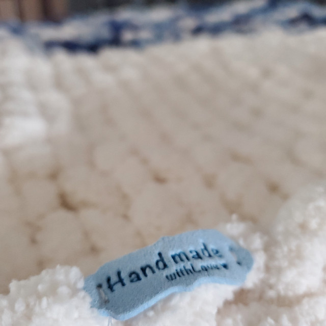 White and Blue Chunky Knit Blanket 45×50 in Home Décor & Accents in Cambridge