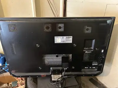 “50” Panasonic Smart Television, In Great Working Condition. Just needs a Universal Remote