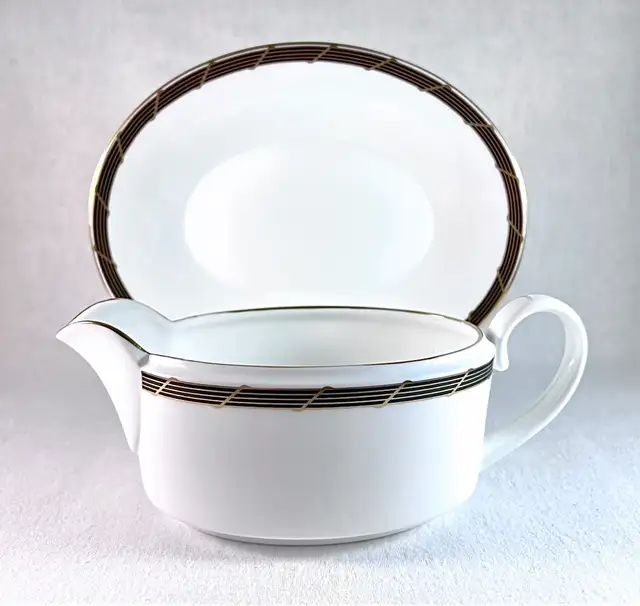 Coalport Riviera gravy boat 