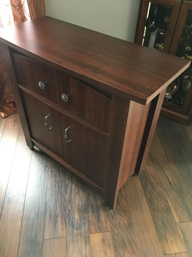 Meuble d'appoint in Dressers & Wardrobes in Lévis - Image 3
