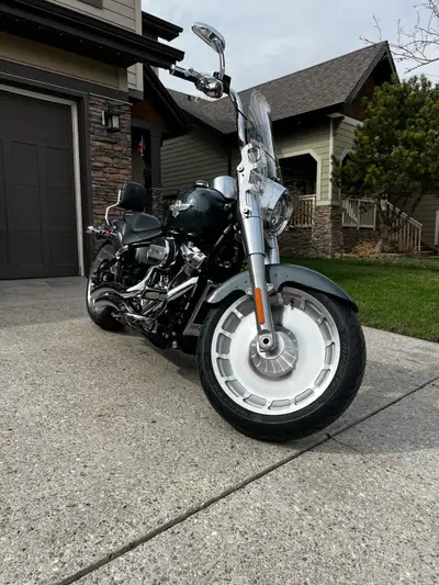 2020 Harley-Davidson Fat Boy 114 — Stage 1 Selling my 2020 Harley-Davidson Fat Boy 114 with the Milw...