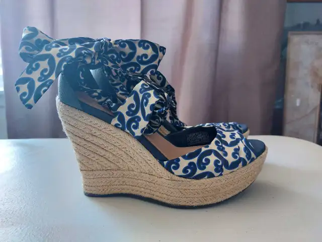 Ugg Wedges in Women's - Shoes in City of Toronto - Image 3