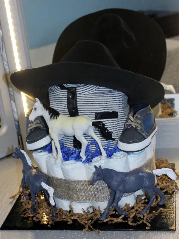 MY DIAPER CAKE CREATIONS in Bathing & Changing in Guelph - Image 6