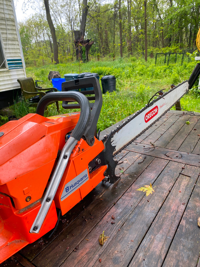 Husqvarna 3120XP with 48” bar and 404 Ripping Chain in Power Tools in Hamilton - Image 4