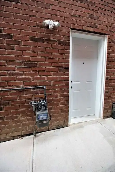 2 Beds 1 Bath - House
