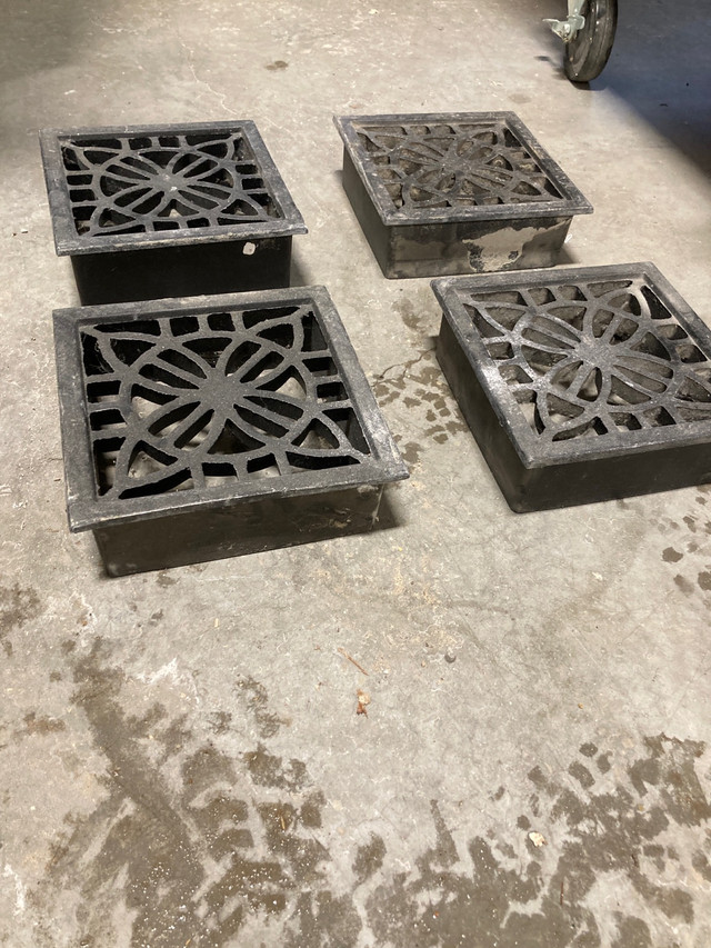 4 vintage cast iron vent grilles in Heating, Cooling & Air in Guelph - Image 3