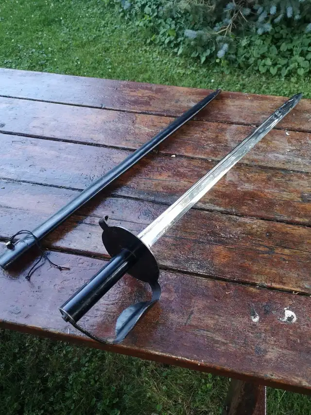 18th Century Replica Cutlass - M 1804 British Naval Cutlass in Arts & Collectibles in Grand Bend - Image 2