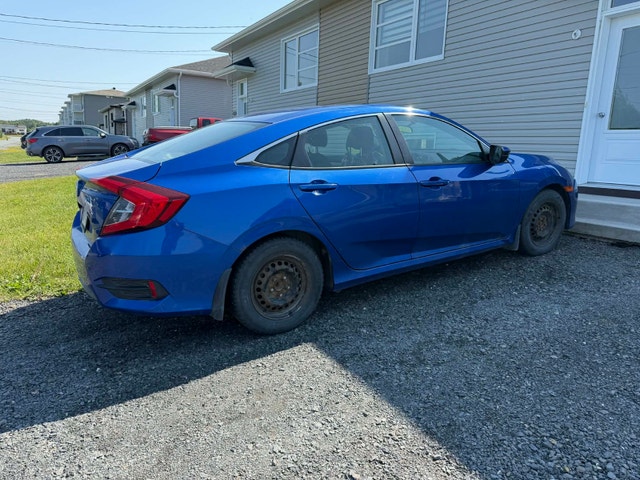 Honda civic 2017 — photo 2
