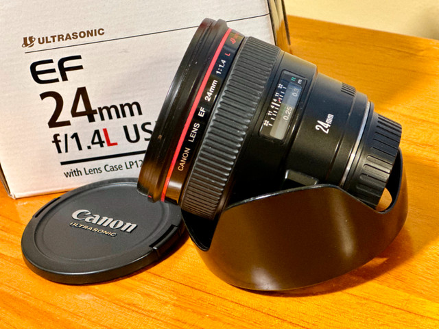 Canon EF 24mm f/1.4 L USM Lens + Hood + Box, Wide angle lens in Cameras & Camcorders in Markham / York Region - Image 3