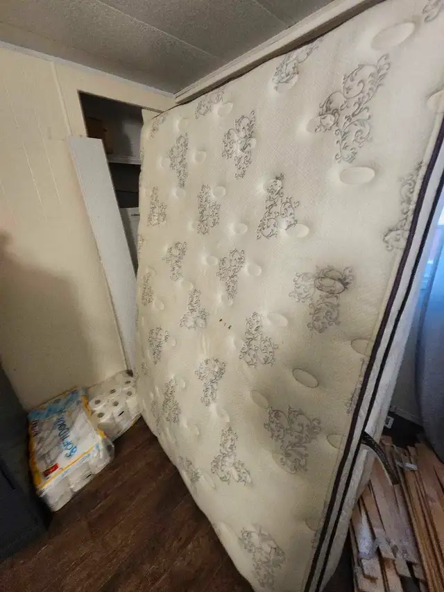 queen mattress and box spring 62864364890626121