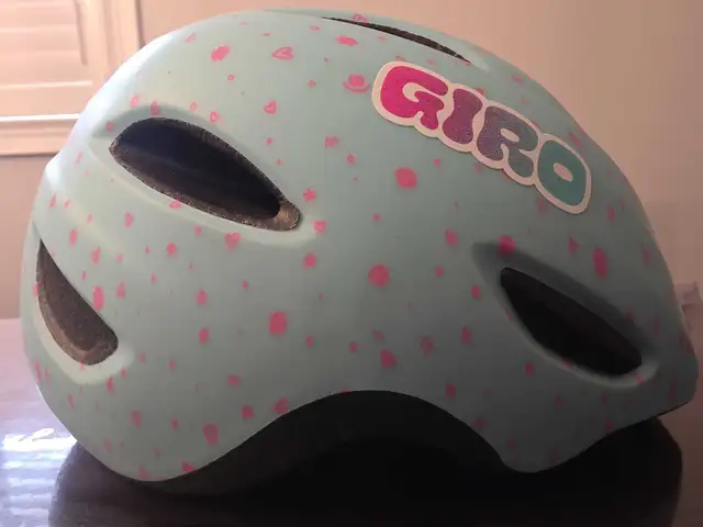 Giro Helmet in Kids in Barrie - Image 2
