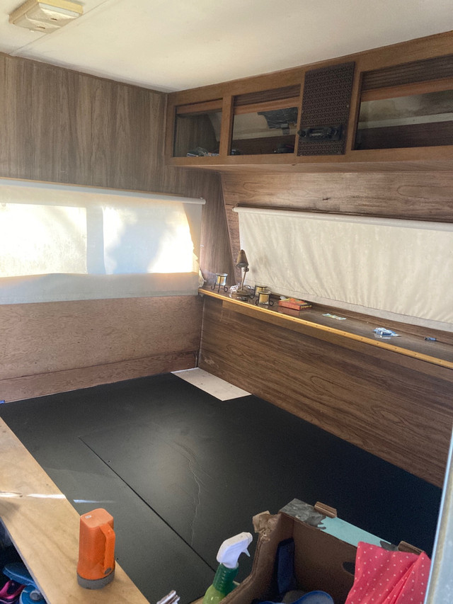 21’ golden falcon camper trailer gutted storage camp shop travel in Park Models in Barrie