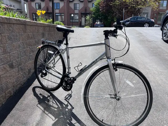 Vélo hybride Louis Garneau - Modèle Horizon in Cruiser, Commuter & Hybrid in City of Montréal - Image 3