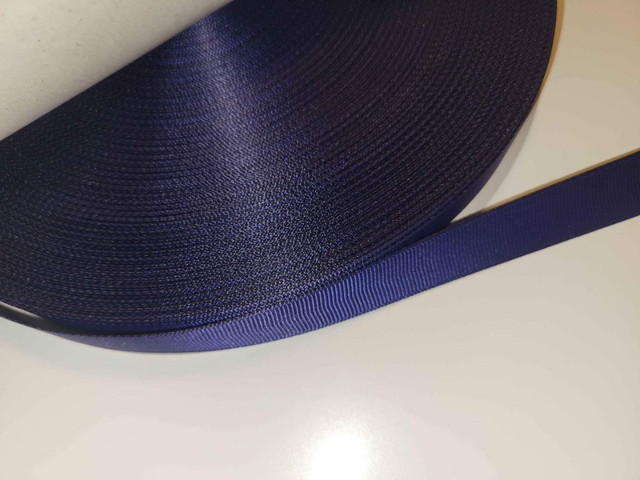 Grosgrain 5/8" Ribbon 100% Polyester 100 yards in Hobbies & Crafts in City of Toronto - Image 4