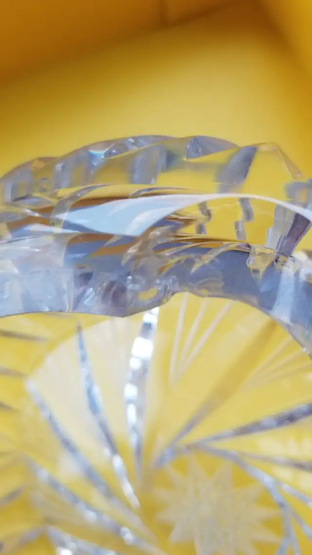 Vintage Large Crystal Ashtray in Home Décor & Accents in City of Montréal - Image 9