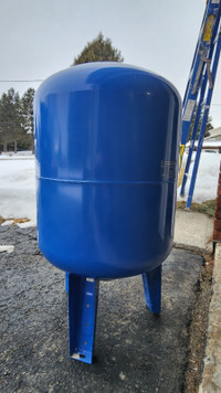 Water Pressure Tank - 26.4 Gallon